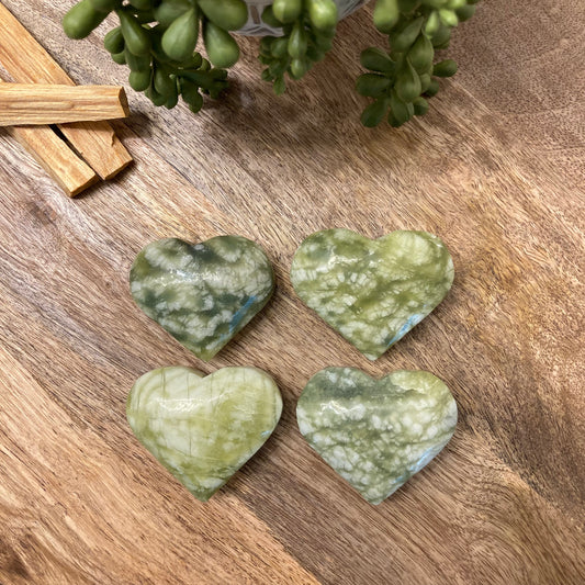 Serpentine Heart Carving (Lg)